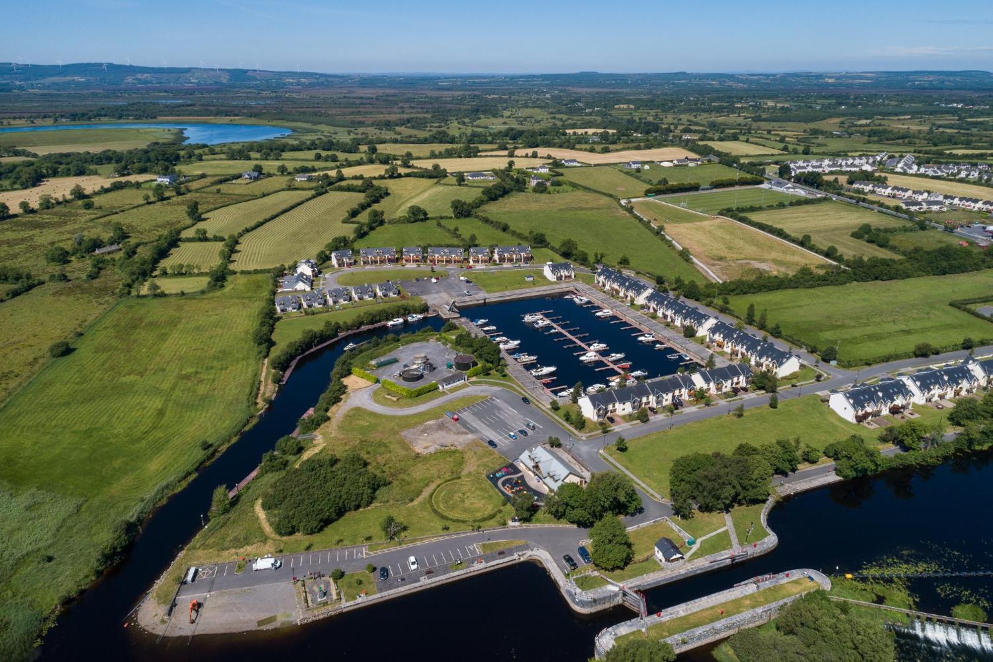Shannonside - Stylish 5 Bed Marina Home & 40Ft Mooring Termonbarry Zewnętrze zdjęcie
