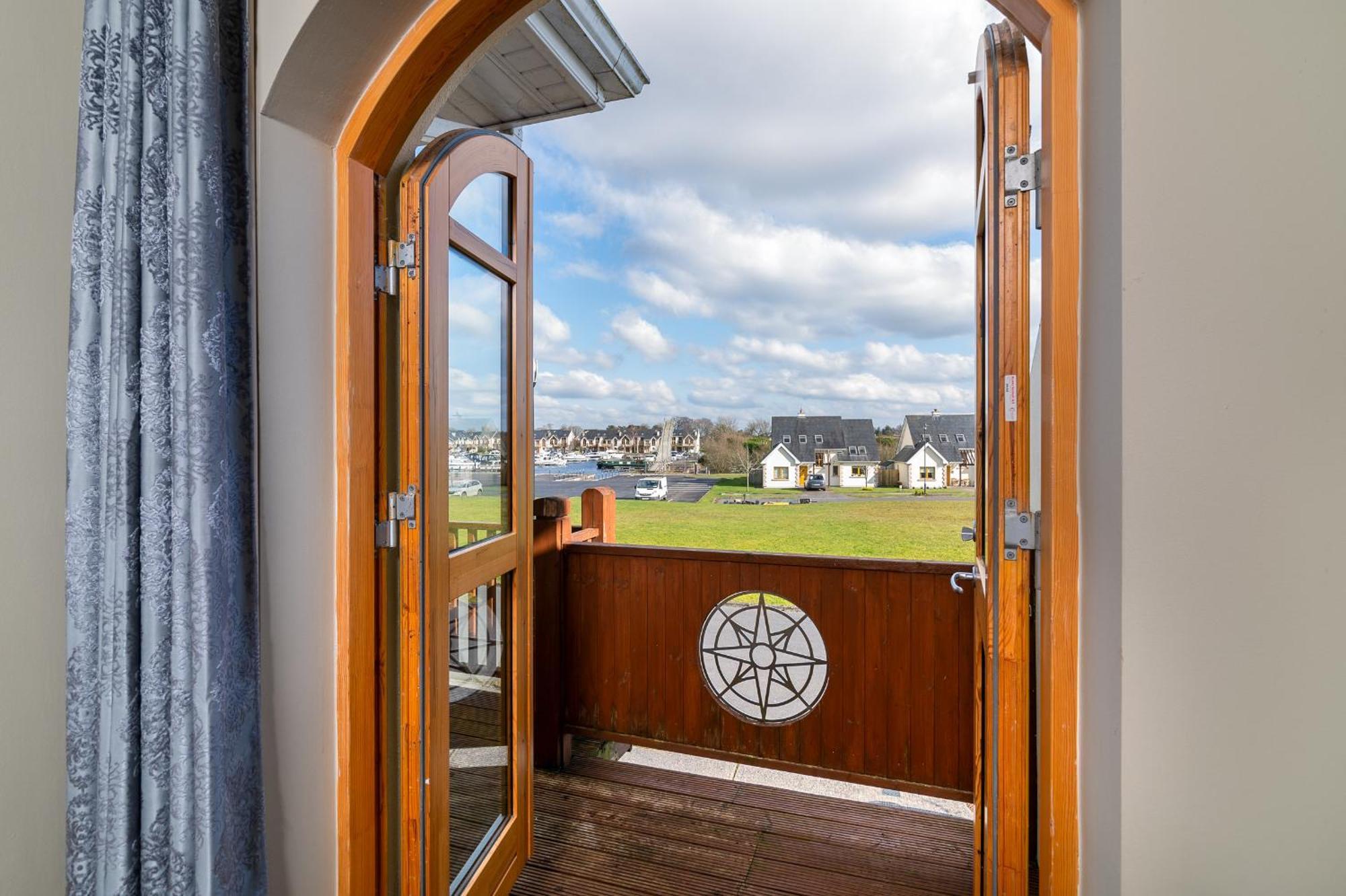 Shannonside - Stylish 5 Bed Marina Home & 40Ft Mooring Termonbarry Zewnętrze zdjęcie