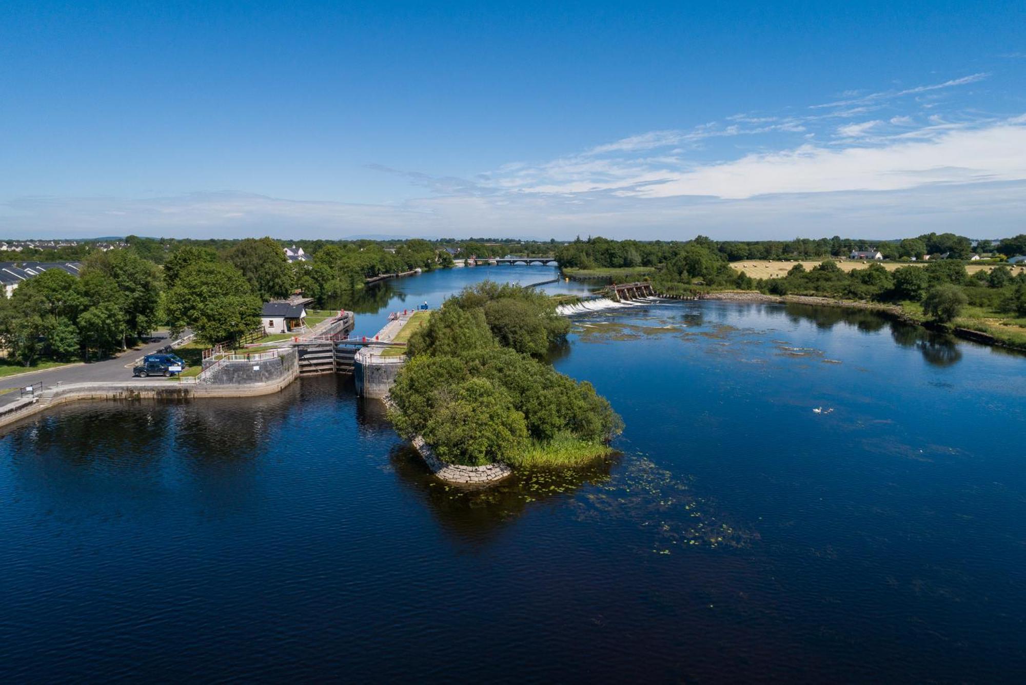 Shannonside - Stylish 5 Bed Marina Home & 40Ft Mooring Termonbarry Zewnętrze zdjęcie