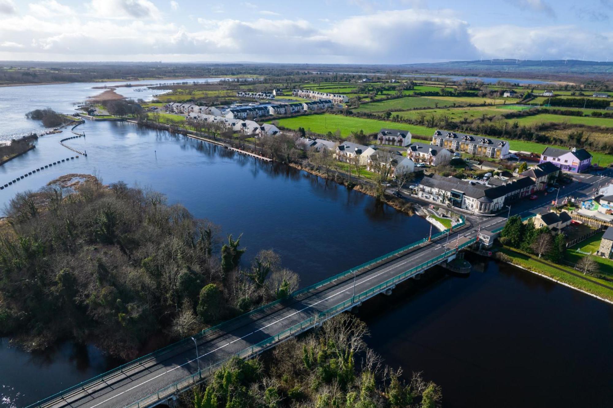 Shannonside - Stylish 5 Bed Marina Home & 40Ft Mooring Termonbarry Zewnętrze zdjęcie